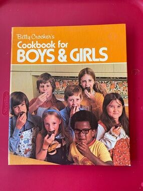Kid’s Cookbook Betty Crocker Cookbook for Boys & Girls Hardcover Vintage 1975